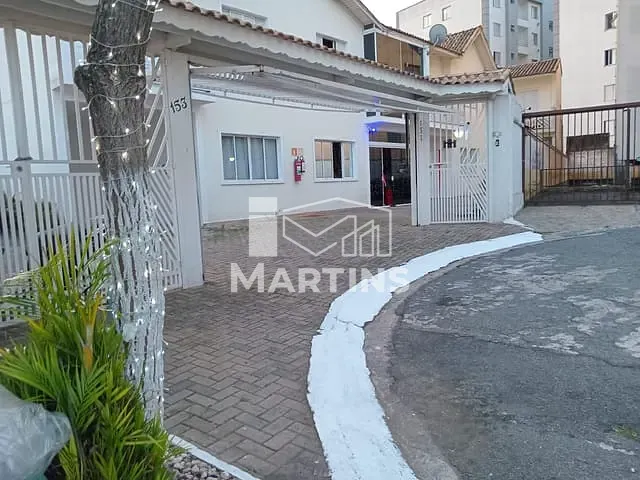 Casa 2 quartos e 2 banheiros, à venda, no bairro Jardim Maria Rosa em Taboão da Serra