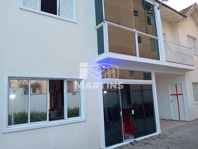 Casa 2 quartos e 2 banheiros, à venda, no bairro Jardim Maria Rosa em Taboão da Serra