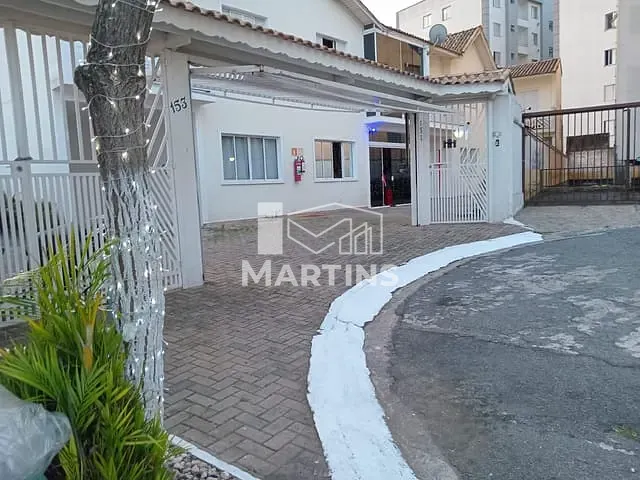Casa 2 quartos e 2 banheiros, à venda, no bairro Jardim Maria Rosa em Taboão da Serra