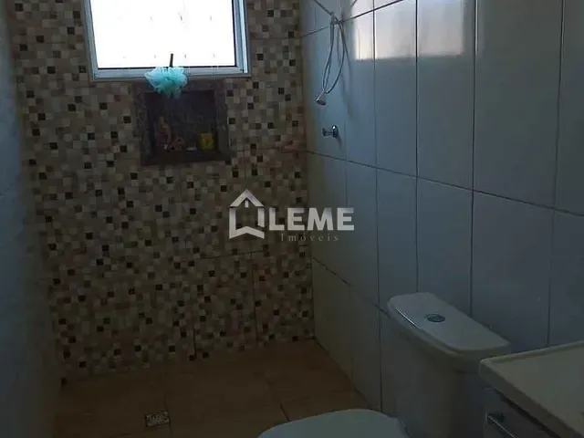 Casa com 293m² 3 quartos e 1 banheiro, à venda, no bairro Aparecida em Mococa