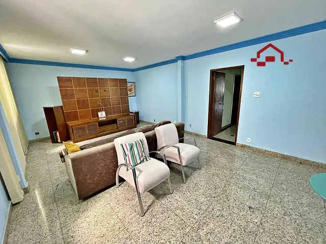 Casa com 462m² 5 quartos e 2 banheiros, à venda, no bairro Dom Bosco em Belo Horizonte
