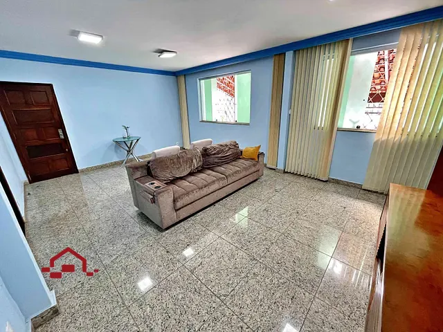 Casa com 462m² 5 quartos e 2 banheiros, à venda, no bairro Dom Bosco em Belo Horizonte