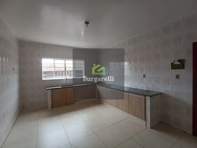 Casa 2 quartos e 1 banheiro, para alugar, no bairro Serra Azul em Lavras