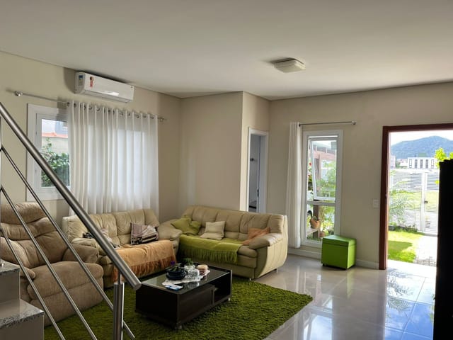 Casa com 170m² 3 quartos e 4 banheiros, à venda, no bairro Ingleses do Rio Vermelho em Florianópolis