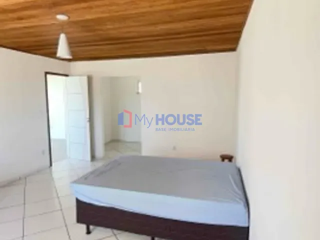 Casa com 450m² 3 quartos e 3 banheiros, à venda ou para alugar, no bairro Nossa Senhora da Vitória em Ilhéus