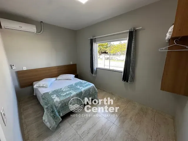 Casa 2 quartos e 2 banheiros, para alugar, no bairro Salinas em Balneário Barra do Sul