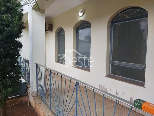 Casa com 250m² 4 quartos e 3 banheiros, à venda ou para alugar, no bairro Vila Breda em Santa Bárbara D'Oeste