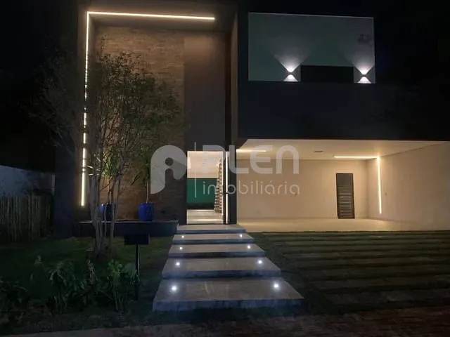 Casa com 465m² 4 quartos e 6 banheiros, à venda, no bairro Alphaville em Santana de Parnaíba