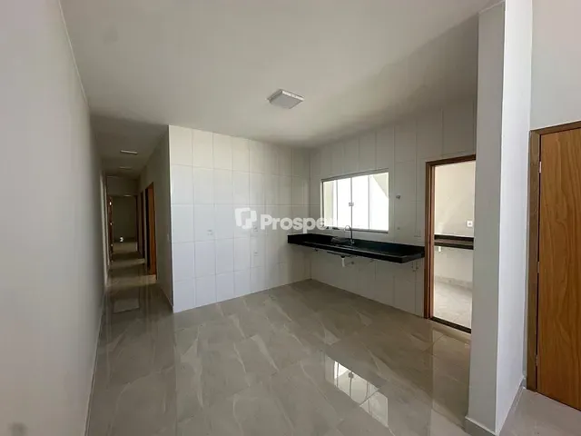 Casa com 150m² 3 quartos e 2 banheiros, à venda, no bairro Residencial Campos do Jordão em Anápolis