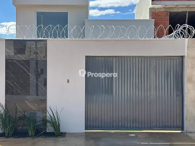 Casa com 150m² 3 quartos e 2 banheiros, à venda, no bairro Residencial Campos do Jordão em Anápolis