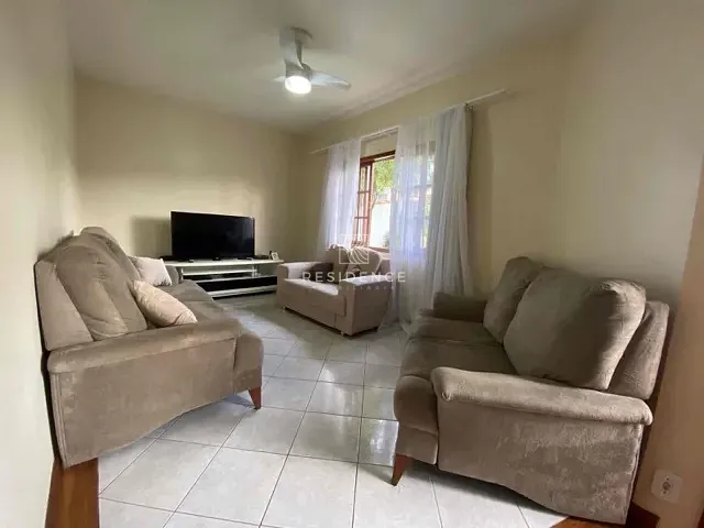 Casa com 265m² 3 quartos e 4 banheiros, à venda, no bairro Jardim Belvedere em Volta Redonda