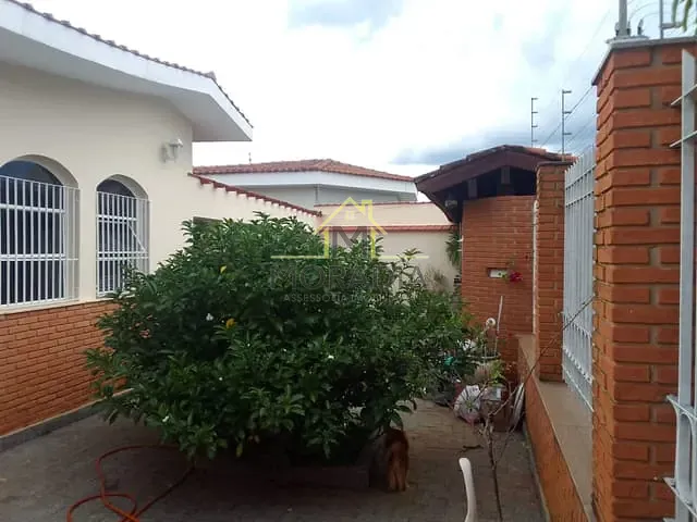 Casa com 453m² 4 quartos e 3 banheiros, à venda, no bairro Parque das Orquideas em Guaxupé