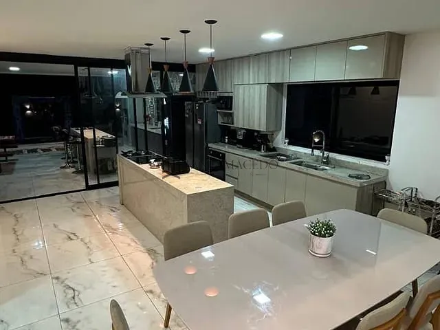 Casa com 477m² 4 quartos e 2 banheiros, à venda, no bairro Alphaville Brennand em Jaboatão dos Guararapes
