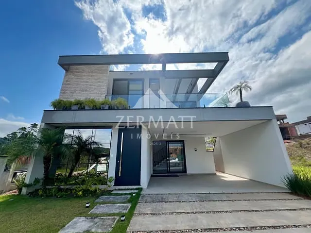 Casa com 363m² 3 quartos e 5 banheiros, à venda, no bairro Ponta Aguda em Blumenau