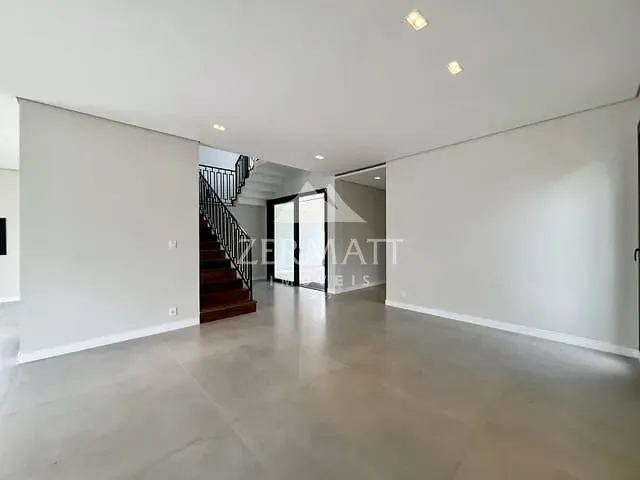 Casa com 363m² 3 quartos e 5 banheiros, à venda, no bairro Ponta Aguda em Blumenau