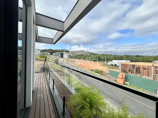 Casa com 363m² 3 quartos e 5 banheiros, à venda, no bairro Ponta Aguda em Blumenau