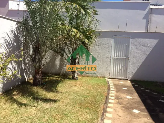 Casa com 350m², à venda, no bairro Vila Santo Antônio em Araçatuba