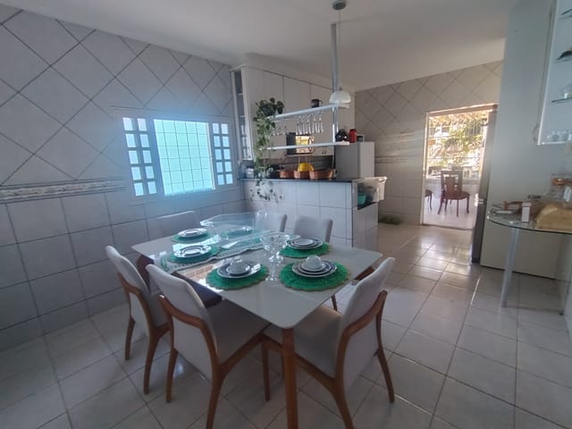 Casa 3 quartos e 3 banheiros, à venda, no bairro Goiânia 2 em Goiânia