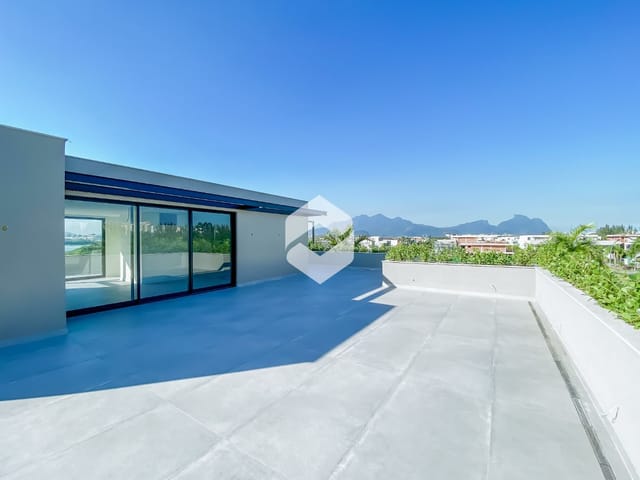 Casa com 1200m² 5 quartos e 9 banheiros, para alugar, no bairro Barra da Tijuca em Rio de Janeiro
