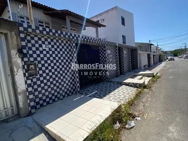 Casa com 247m² 6 quartos e 6 banheiros, à venda, no bairro Inácio Barbosa em Aracaju