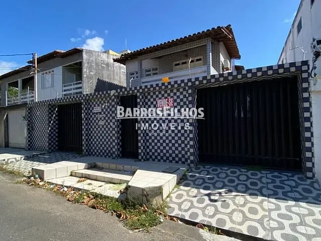 Casa com 247m² 6 quartos e 6 banheiros, à venda, no bairro Inácio Barbosa em Aracaju