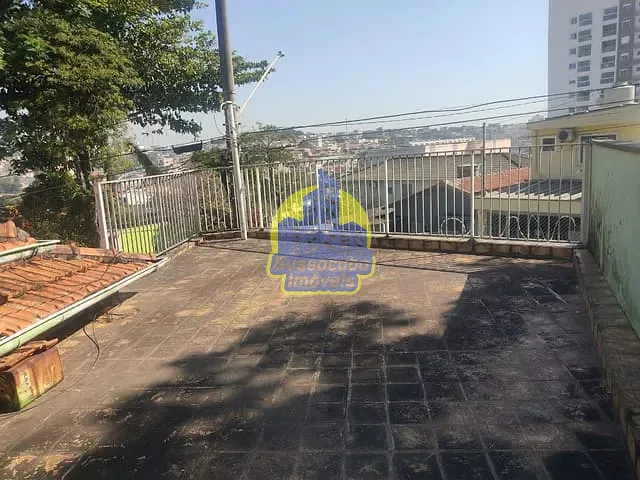 Casa com 300m² 4 quartos e 2 banheiros, para alugar, no bairro Umuarama em Osasco