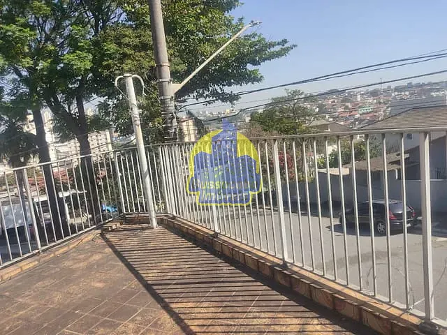 Casa com 300m² 4 quartos e 2 banheiros, para alugar, no bairro Umuarama em Osasco