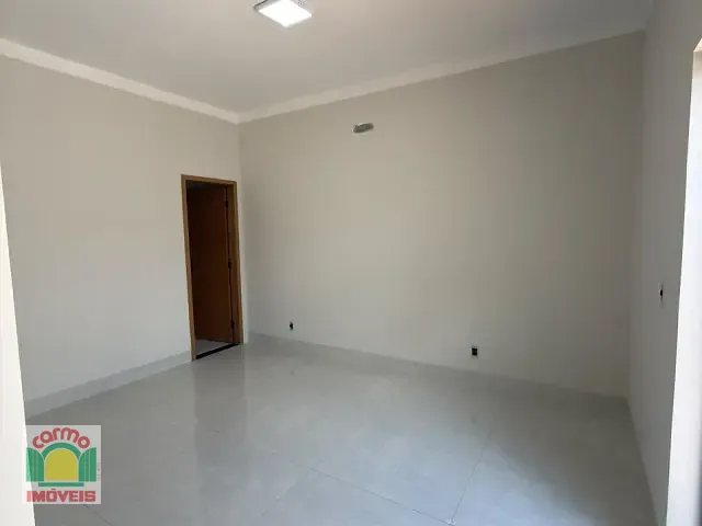 Casa com 200m² 3 quartos e 3 banheiros, à venda, no bairro Jardim Itália em Anápolis