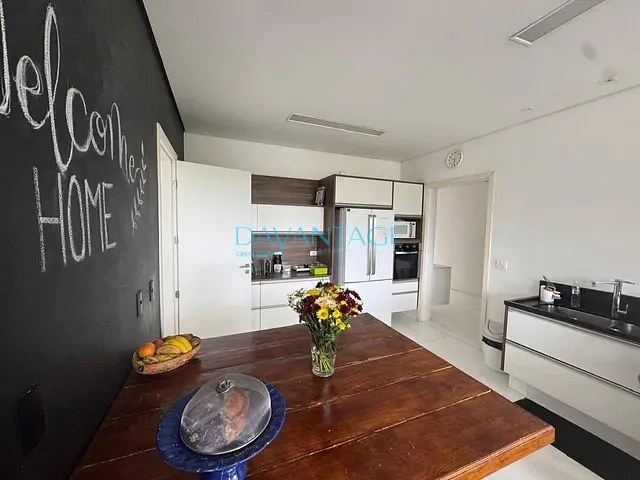 Casa com 800m² 4 quartos e 6 banheiros, à venda, no bairro Tamboré em Barueri