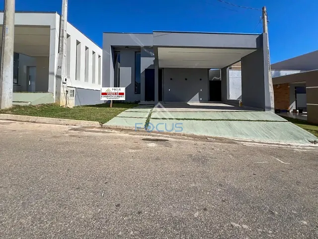 Casa com 250m² 3 quartos e 3 banheiros, à venda, no bairro Distrito Jacaré em Itupeva