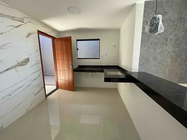 Casa 2 quartos e 3 banheiros, à venda, no bairro Jardim Atlântico Leste (Itaipuaçu) em Maricá