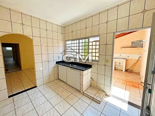 Casa com 139m² 2 quartos e 1 banheiro, à venda, no bairro Campos Elíseos em Ribeirão Preto
