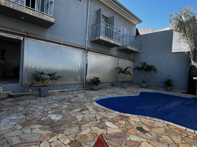 Casa com 443m² 3 quartos e 4 banheiros, à venda, no bairro Jardim Santana em Franca