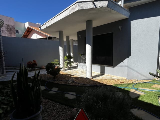 Casa com 443m² 3 quartos e 4 banheiros, à venda, no bairro Jardim Santana em Franca