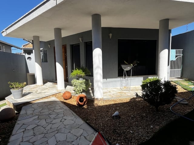 Casa com 443m² 3 quartos e 4 banheiros, à venda, no bairro Jardim Santana em Franca