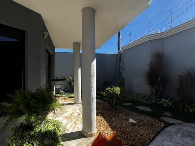 Casa com 443m² 3 quartos e 4 banheiros, à venda, no bairro Jardim Santana em Franca