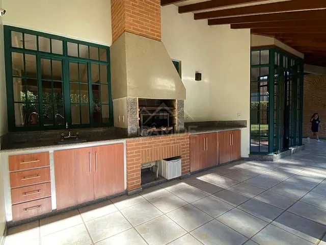 Casa 5 quartos e 2 banheiros, à venda, no bairro Jardim do Ginásio em Poços de Caldas