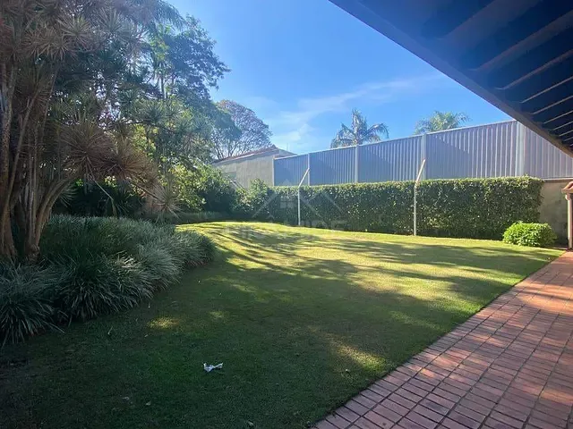 Casa 5 quartos e 2 banheiros, à venda, no bairro Jardim do Ginásio em Poços de Caldas