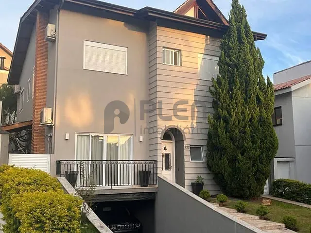Casa com 391m² 3 quartos e 5 banheiros, à venda, no bairro Alphaville em Santana de Parnaíba