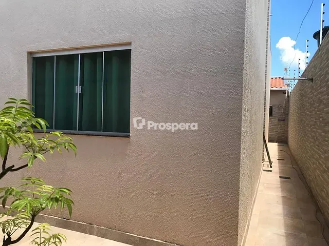 Casa com 200m² 3 quartos e 2 banheiros, à venda, no bairro Jardim Itália em Anápolis
