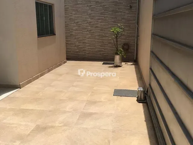 Casa com 200m² 3 quartos e 2 banheiros, à venda, no bairro Jardim Itália em Anápolis