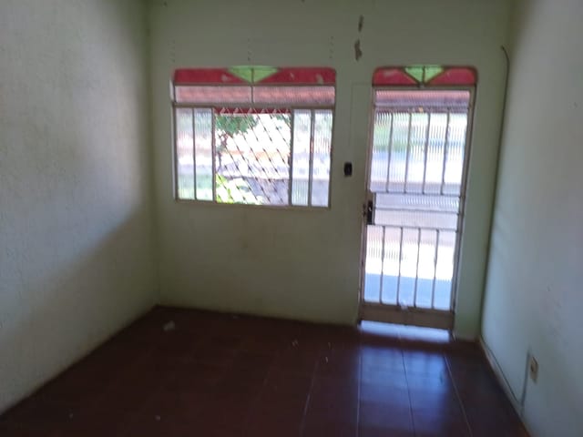 Casa 6 quartos e 2 banheiros, à venda, no bairro Guarani em Belo Horizonte