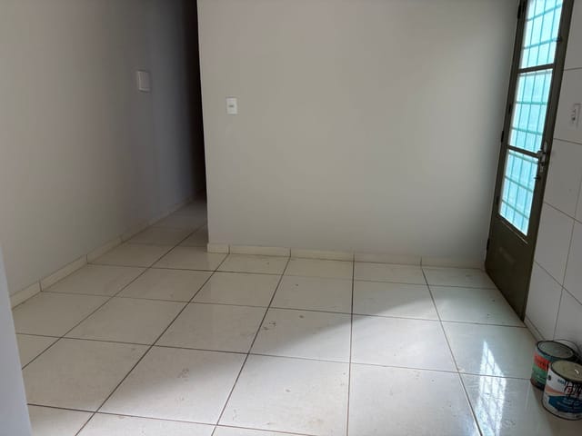 Casa com 125m² 2 quartos e 1 banheiro, à venda, no bairro Jardim Pequena Londres em Londrina