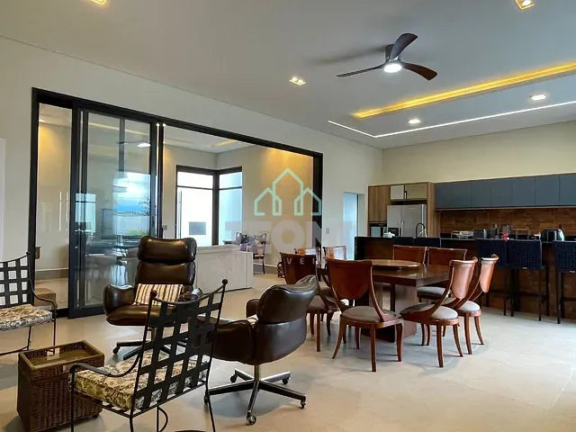 Casa com 374m² 3 quartos e 4 banheiros, à venda, no bairro Vila Nossa Senhora Auxiliadora em Tremembé