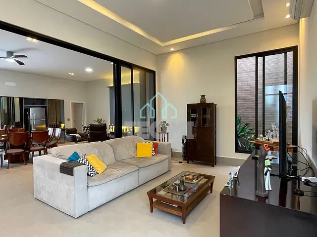 Casa com 374m² 3 quartos e 4 banheiros, à venda, no bairro Vila Nossa Senhora Auxiliadora em Tremembé