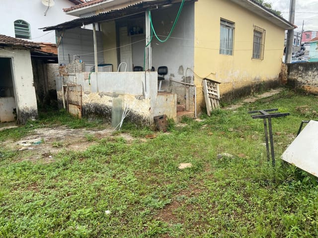 Casa com 1050m², à venda, no bairro Praça da Bandeira  em Cambuí