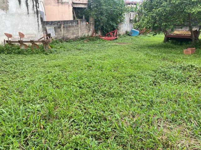 Casa com 1050m², à venda, no bairro Praça da Bandeira  em Cambuí