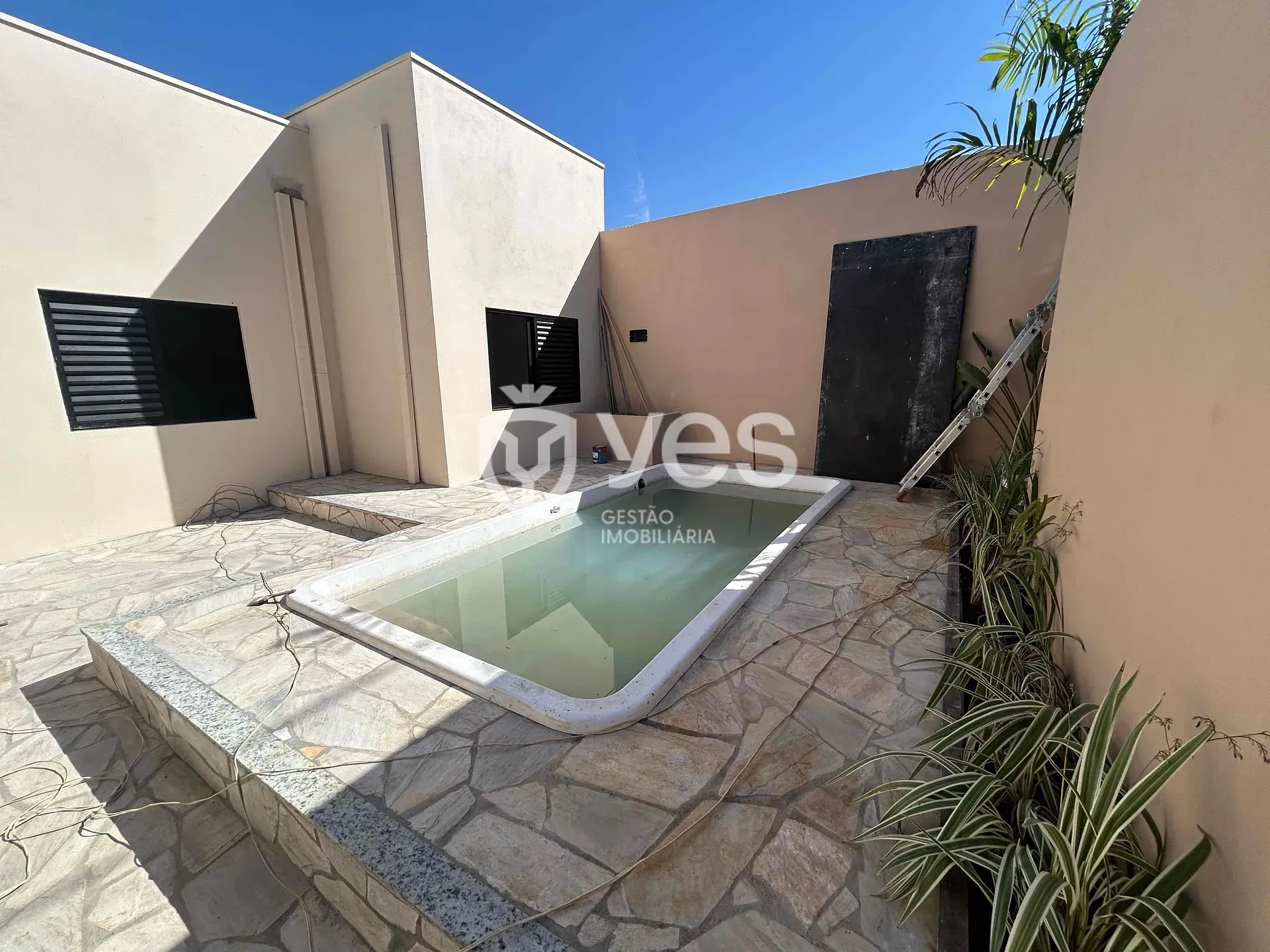 Casa, 2 quartos, 198 m² - Foto 1