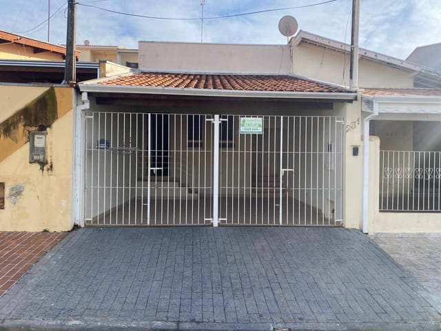 Casa com 200m² 2 quartos e 2 banheiros, para alugar, no bairro Jardim Santa Clara em São João da Boa Vista