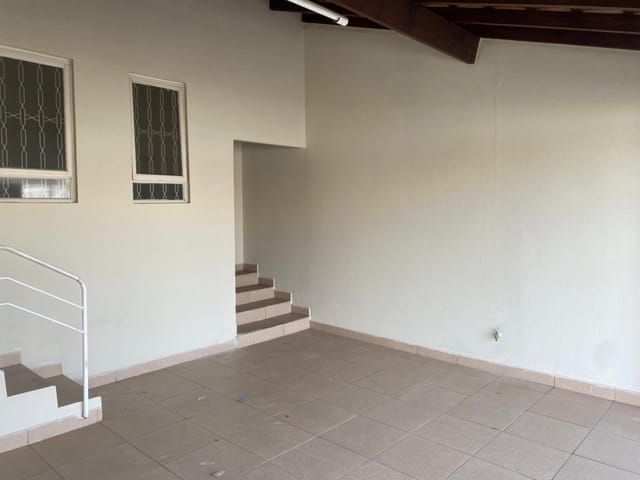 Casa com 200m² 2 quartos e 2 banheiros, para alugar, no bairro Jardim Santa Clara em São João da Boa Vista